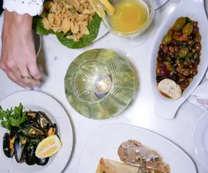 Petit Plates